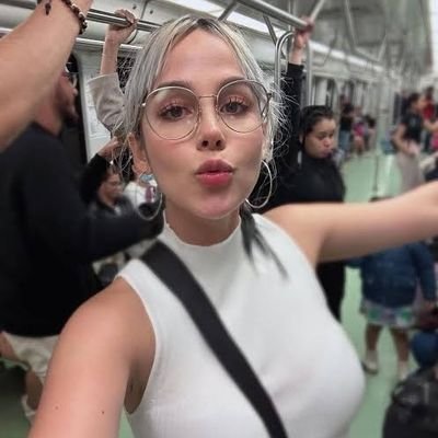 OliviaRosc90954's profile picture. 