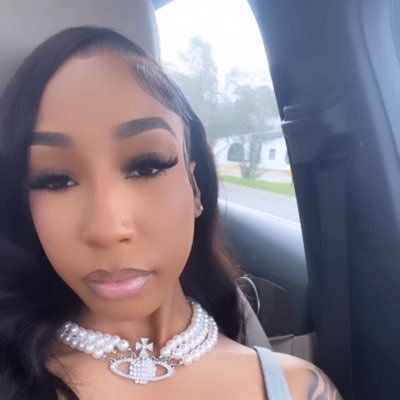 zeedabarbie101's profile picture. $uch a f*ckin' I@dy!!!