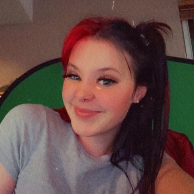 lildirtydaniiii's profile picture. 25🍓🐛