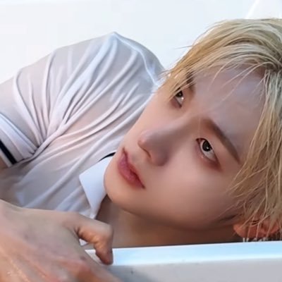 bndhoho_'s profile picture. 