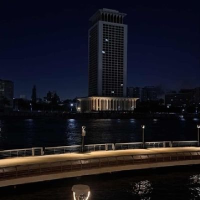 محامي ومستشار قانوني