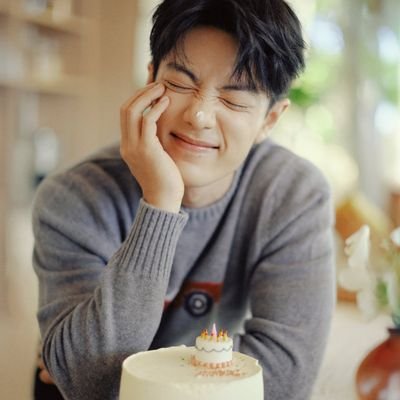 AAaung35's profile picture. คงจะมีรักจริงรออยู่ที่ดินแดนใดสักแห่ง           #ยืมเมจ #ไม่ผูกพันธ์ไม่เจ็บปวด
🍼 babyคนโต: @iapeachy