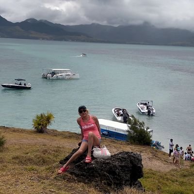 dorsalcam's profile picture. Viaja, porque al final sólo nos llevamos recuerdos”.