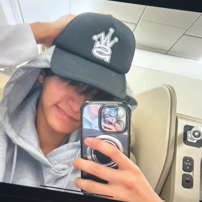 hynho1's profile picture.