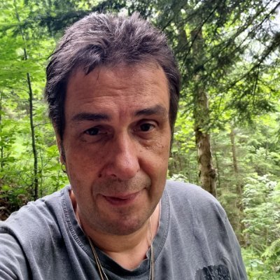 hochtraeger's profile picture. weißer alter Mann der Steine sammelt, die Natur liebt und nur seine Ruhe haben möchte.