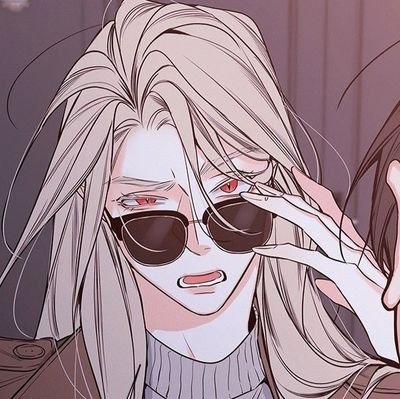 hualianlovv's profile picture. lendo manhwas