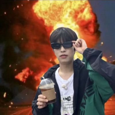 EnBeeNix's profile picture. 22 🇵🇸🏳️‍⚧️ he/they • skz • disabled autistic & probably cursed • #skijumpingfamily • #eurovision since 2015 • 4w5_aries_infp