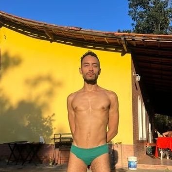 munizzaro's profile picture. apenas uma camponesa.