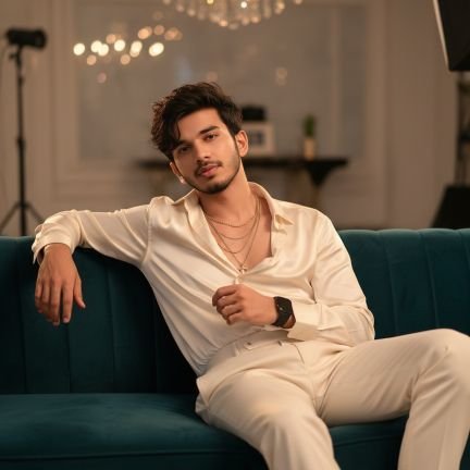 nahid_hasan_129's profile picture. Nerver give up..!
Dream,Inspire,Focus,Motivate.
Future Economist.
🤲 Muslim
🇧🇩 Bangladesh
🎓DIU 
Department of Economics.
Major General Hasan College,Tangail.