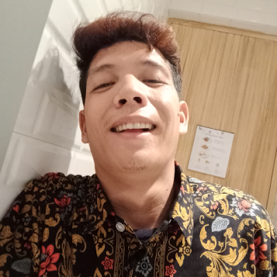 RistonSima31313's profile picture. 