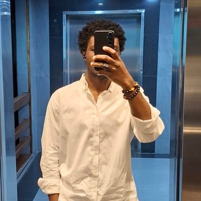 makanjuooola's profile picture. a miracle of limbs