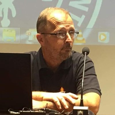 MartnBar7's profile picture. No somos de izquierdas ni de derechas, sino de arriba, de tan arriba que los enanos no alcanzan a ver el alcance de nuestra revolución.