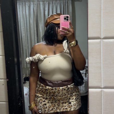 idara__'s profile picture. Fashion designer/stylist ✨GGMU 🛑😈 IG: Mixturebyjojo_ 🎙️ 1/3 @BWDIKthepodcast host