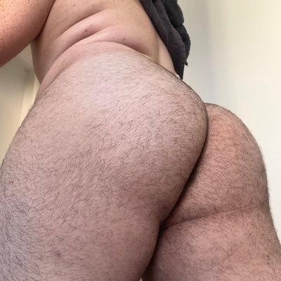 BundudoBrasil's profile picture. Rabão grande e peludo, daquele jeitinho que macho gosta. E ainda visto calcinha 😏🔥