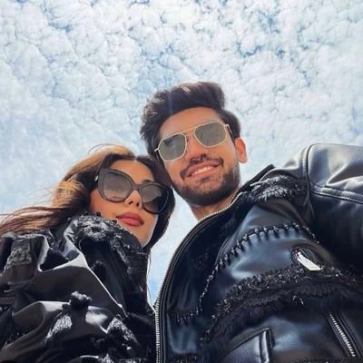 Laaibahkhan2125's profile picture. Here for my two cuties @avinash_world and @eishasingh ❤️💕