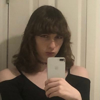 emitgrill's profile picture. 20 Emily Chess enjoyer puppy girl Twitter mother of @5562novascotia lesbian 18+ @lilyz18s