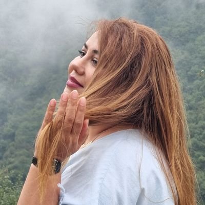 moradi_razie's profile picture. این اکانت رو ساختم که برای گربه ام سوگواری کنم.