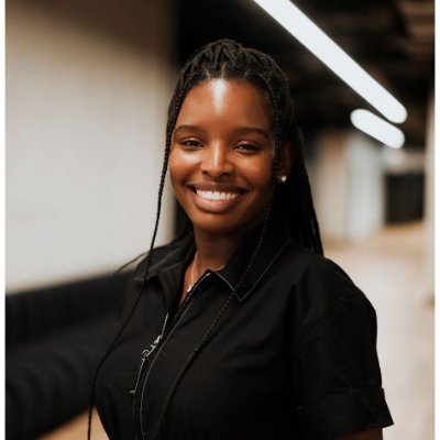mikayla_orange's profile picture. software engineer on @googlemaps| STEM education lover | probably holding my e-reader
