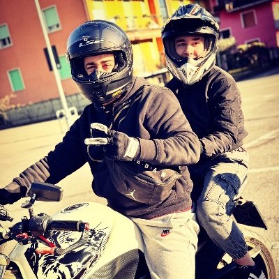 khadh72347's profile picture. 