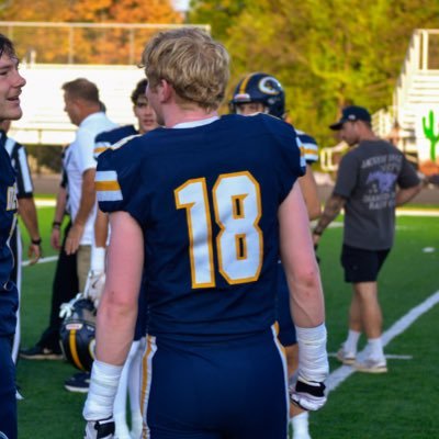 Everett_Cooper1's profile picture. Dewitt High School 2026, Football, DE/Edge, #18, 4.0 GPA, 6’3 205lbs | 455 squat| 285 powerclean | 280 bench| 37vert| 517 899 3864