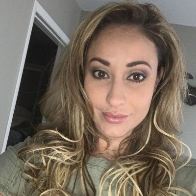 AngelaR63793's profile picture. 
