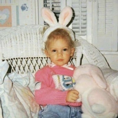 folkwhore87's profile picture. she/her | 18