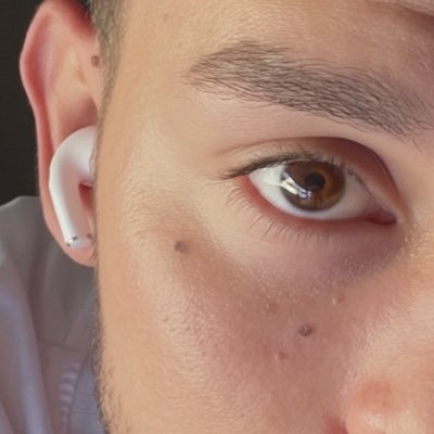 gomes724's profile picture. 