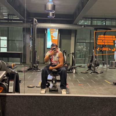 jimmy_frnc's profile picture. Professional event seller = owner @_ticketz_