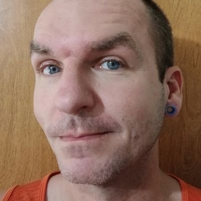 GrayIllinois's profile picture. 41 years old/photographer/pot smoker/weird/insomniac. All of my photos are copyrighted images