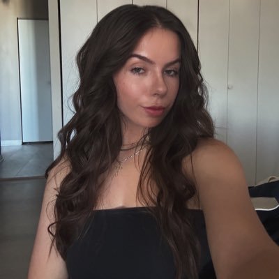 kloudiiee's profile picture. all the rage back home ☁️