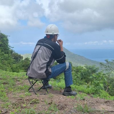 Irfanabindos's profile picture. Hidup itu harus Nyala.