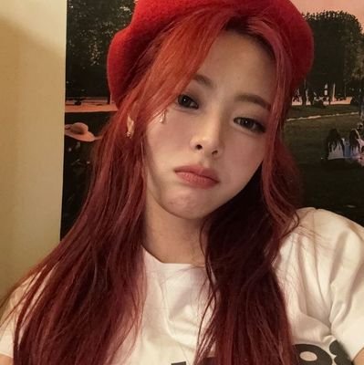 tw2e__'s profile picture. 𖹭. life goes on, like this again !