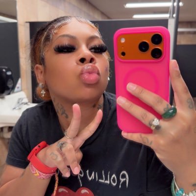 BookieBookiee's profile picture. 