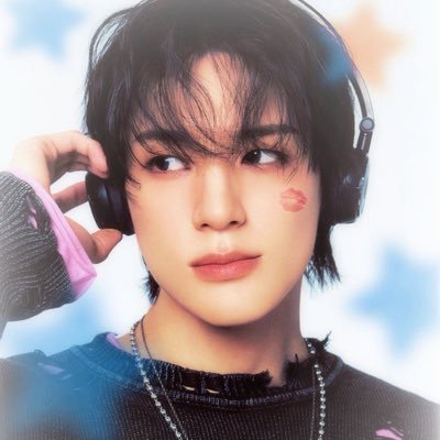 jakeenova's profile picture. maximum chill