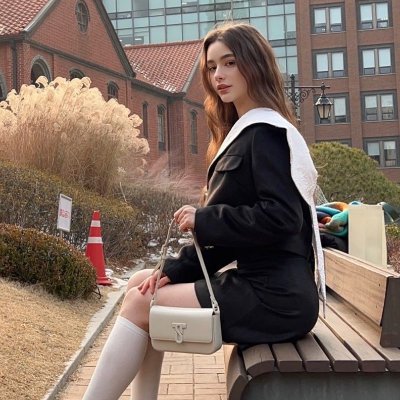 julie_good96338's profile picture. 