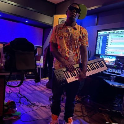 QuinWithTheKeyz's profile picture. the one now.