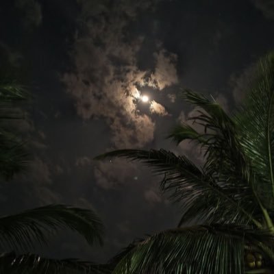 HSA_qs's profile picture. وخيرةُ الله دوماً أجمل من أمانينا | #IAU