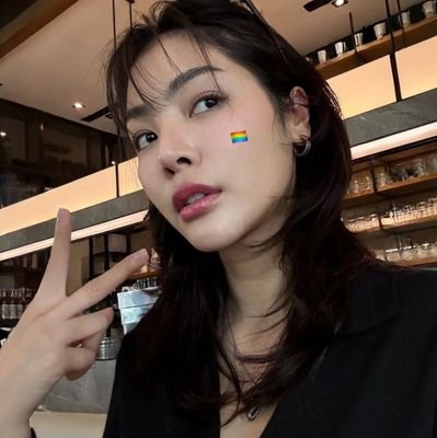 dsavrexx's profile picture. • I promise not to go, If you promise stay. 🍄