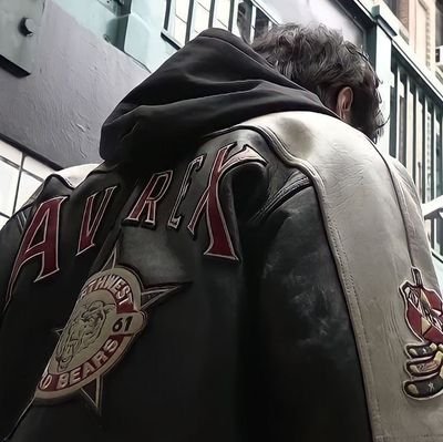 Cosmo__Rhodes's profile picture. Trener personalny, amatorski bokser, 1/3 muszkieterzy, a po godzinach popadam w obłęd. Twór @dontudarehoney #interesywatt