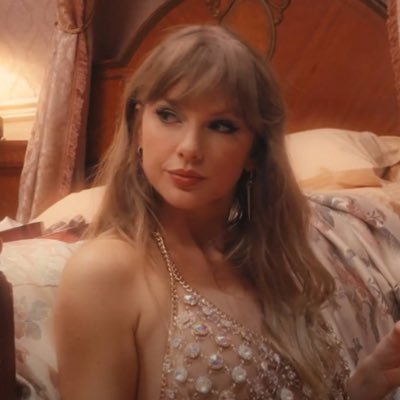 xplx73011's profile picture. gaylor on main🌼 • lesbian • red stan • polytrix obsessed • zoerumi thruther • my dick's bigger