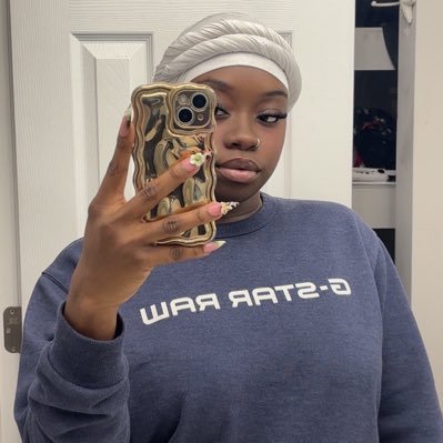 HeCravesZo's profile picture. hi.