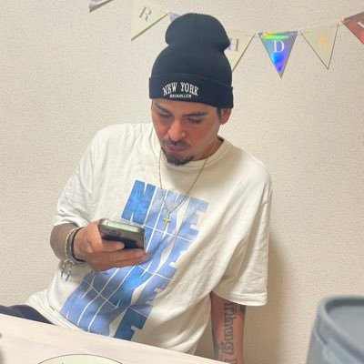 4peacemaker20's profile picture. ピース 420 音楽 東京 南米人 スペイン語 英語 日本語 Soy Latino from Japan Spanish Rap hip-hop soul reggae Drum Beat ↓ Check My Songs (ここから曲聴けます)↓