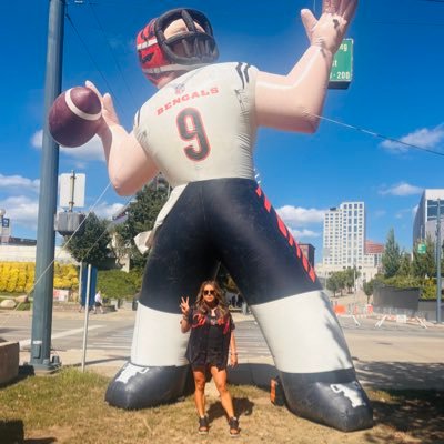 Ohiowa | Queen of Bengals Bracelets| Happily Wifed Up| Reds ⚾️ | BENGALS - Section 156 🐯 | Before The Roar - Lot E 🌿🐅 | TikTok: litgawddess