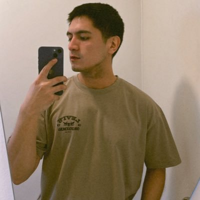 Ricarrdovrz's profile picture. 