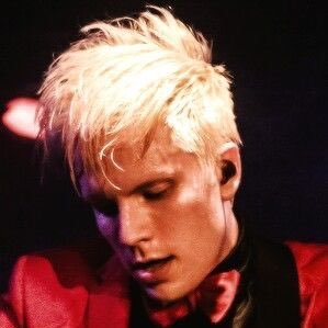 BluArt01's profile picture. Blu | Bi and Genderfluid | 💚 @kai_skids 🧡 | white | priv: @BlusBunnyHole01 | 24 | 🍉