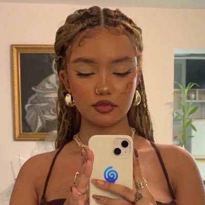 rihloyalt's profile picture. pam’s favorite flavor of yogurt which is mixed berries