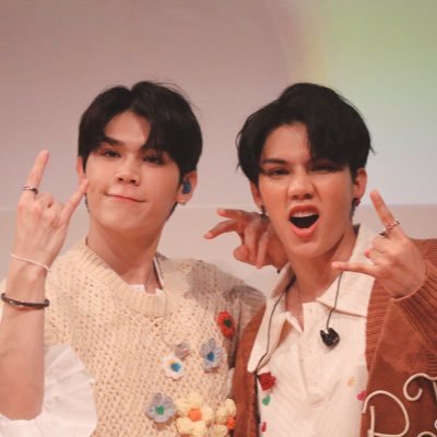 xiaoxinxin818's profile picture. สายลมจะโอบกอดท้องฟ้าตลอดไป