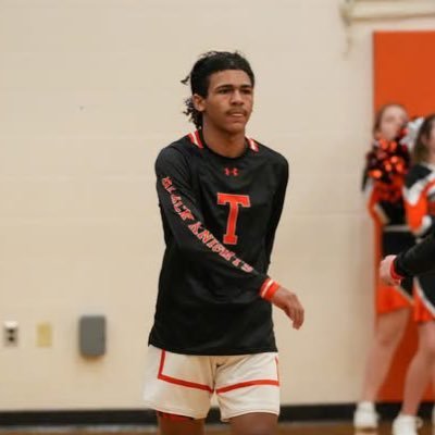 DarriusFarrell0's profile picture. Towanda Jr/Sr High-School '26 | SG/PG | 5'9 160 lbs