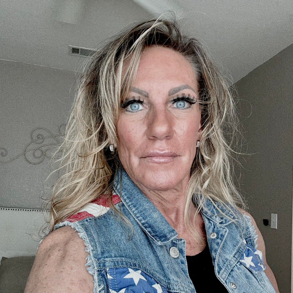 ZivaDianaW85's profile picture. 