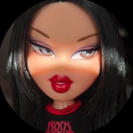 evadvsr's profile picture. 